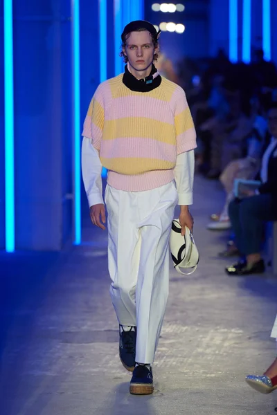 Look 62